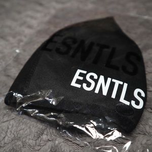 ESNTLS Black Face Mask